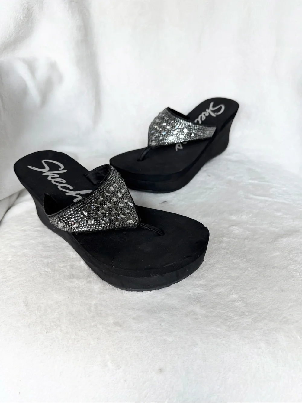 Skechers Black Wedge Flip Flops with Silver Rhinestone Straps Size 6
